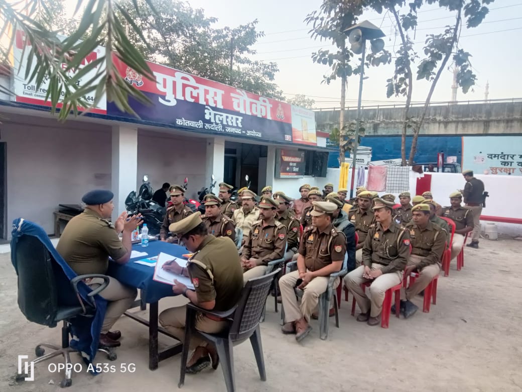 भेलसर चौकी परिसर में CO के नेतृत्व में सैनिक सम्मेलन आयोजित कर सोशल मीडिया से संबंधित आदेश निर्देश को पढ़कर अवगत कराया