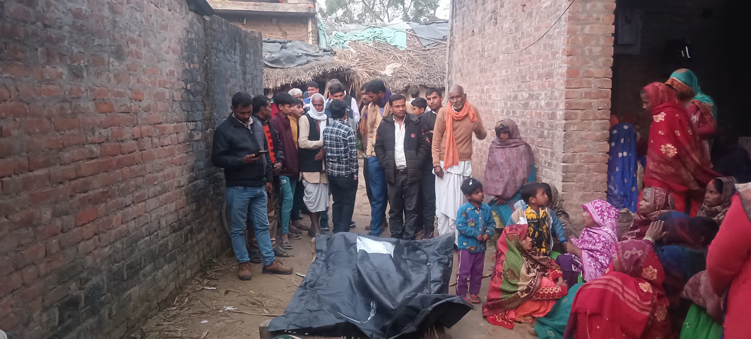 पटरंगा थाना क्षेत्र के सरैठा गांव में 26 वर्षीय युवक ने फांसी लगाकर की आत्महत्या