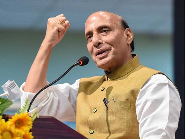 रक्षा एवं सुरक्षा आधारित मुद्दों पर मित्र देशों के साथ जुड़ना चाहता है भारत : राजनाथ