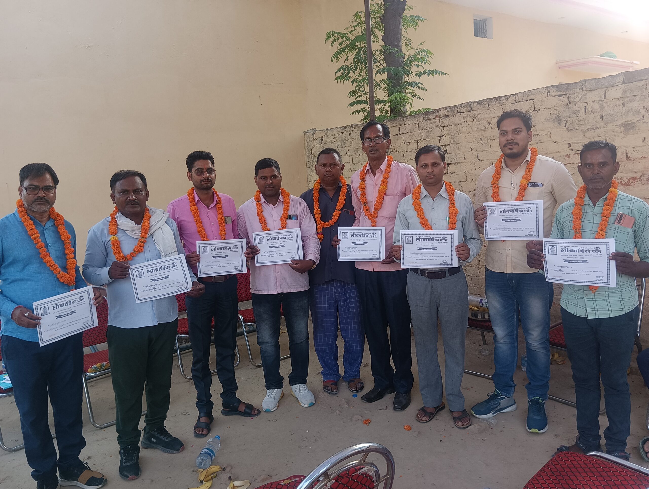 रुदौली:ग्राम पंचायत कूड़ा सादात में राष्ट्रीय हिंदी पत्रकारिता दिवस पर हुआ पत्रकारों का सम्मान