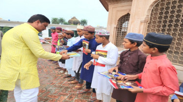 राष्ट्रीय अध्यक्ष के जन्मदिन पर हुआ हवन-पूजन, बच्चों में बांटे उपहार 