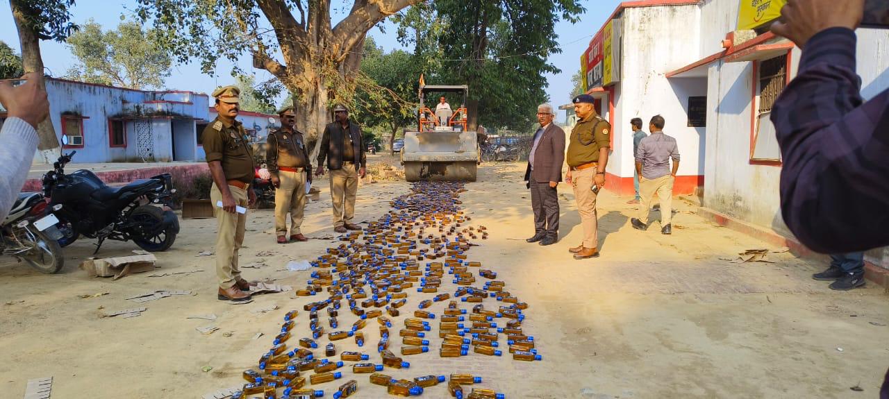 188 बोतल में 8322 अंग्रेजी शराब को पुलिस ने किया नष्ट,25 लाख रूपये थी अंग्रेजी शराब की कीमत
