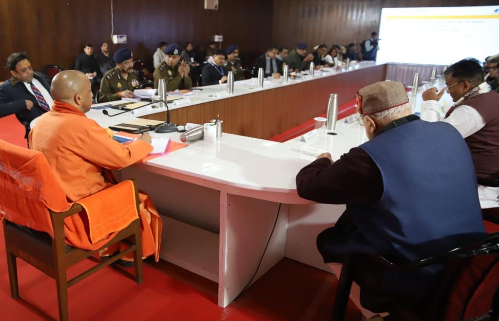 मुख्यमंत्री द्वारा अयोध्या का भ्रमण करने के साथ ही, श्रीराम लला प्राण प्रतिष्ठा समारोह तैयारी की समीक्षा बैठक भी की गई