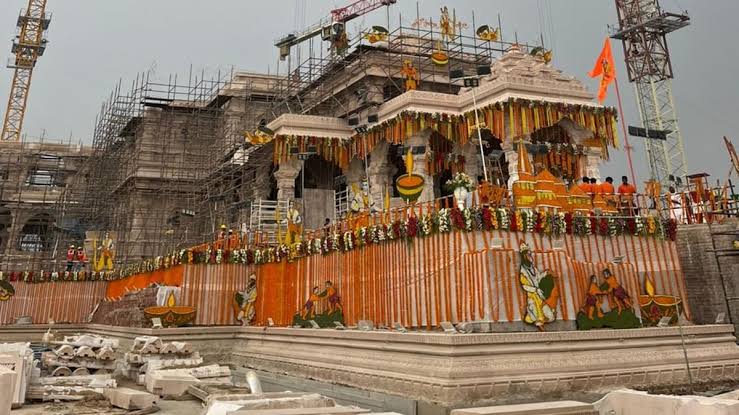 एक राजा, एक महंत और एक अफसर ने बाबरी मस्जिद में कैसे रखवाई राम मूर्ति