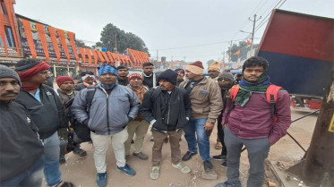 रामलला के दर्शन के लिए पैदल ही निकल पड़े हैं रामभक्त, बार्डर पर तैनात पुलिस रामभक्तों को कर रही वापस